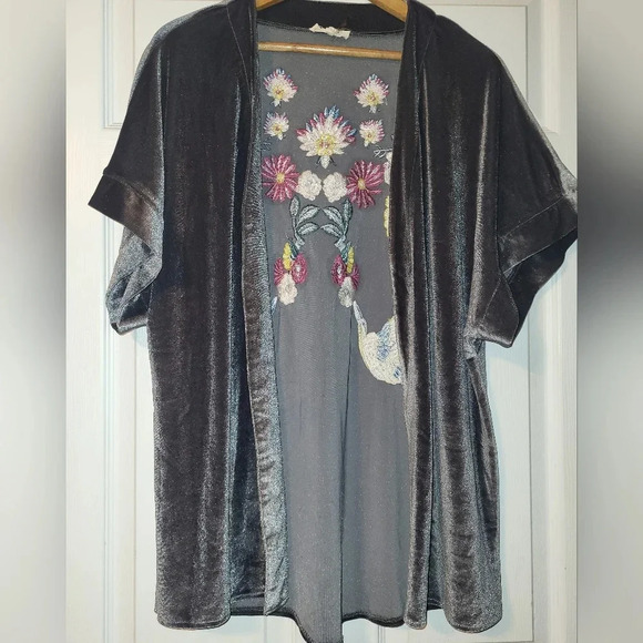 Entro Velvet Embroidered Kimono Jacket Size Medium‎ Gray Yellow Pink Bird Floral - Picture 6 of 9
